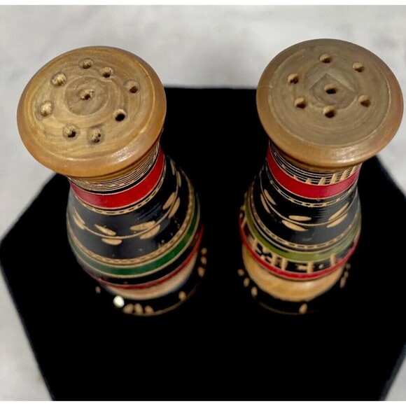 Vintage FOLK ART Mexico Hand Carved Wood Salt Pepper Shakers 3.25" - Picture 2 of 7